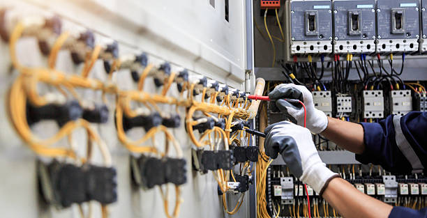 Professional Electrician technician working in Newport, DE